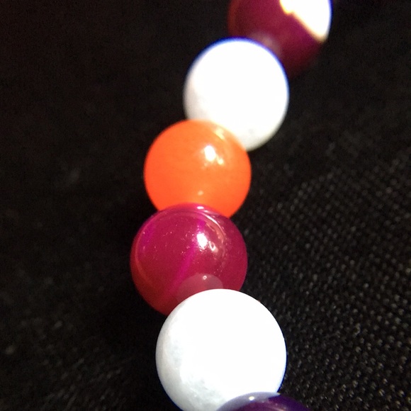 Agate & Chalcedony Gemstone Beaded Stretch Bracelet - Picture 7 of 8